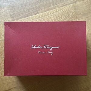 Salvatore Ferragamo box